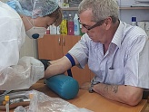 Выездная бригада медиков вакцинирует сотрудников ПАО «Ставропольэнергосбыт» на рабочих местах