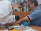 Выездная бригада медиков вакцинирует сотрудников ПАО «Ставропольэнергосбыт» на рабочих местах Выездная бригада медиков вакцинирует сотрудников ПАО «Ставропольэнергосбыт» на рабочих местах